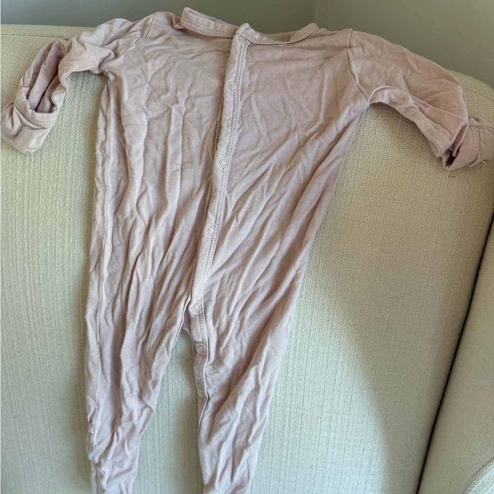 Kyte Baby Soft Pink Button Footie